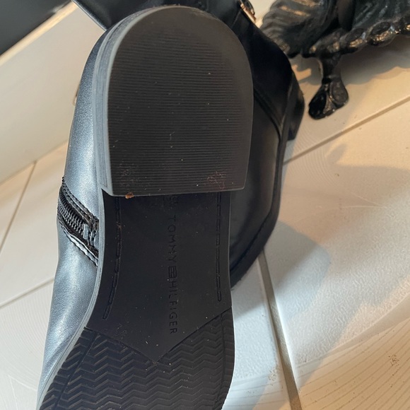Tommy Hilfiger Riding Boot - Picture 4 of 5